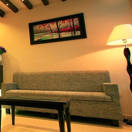 פאנג'י Hotel La Capitol מראה חיצוני תמונה