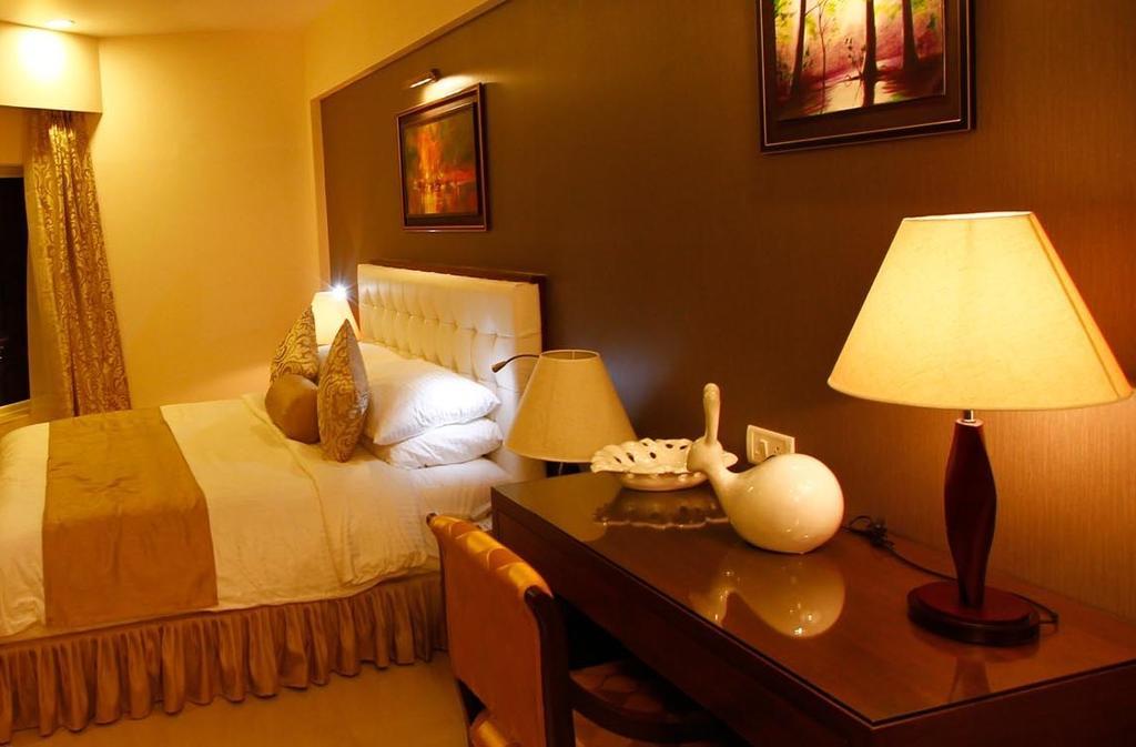 פאנג'י Hotel La Capitol מראה חיצוני תמונה